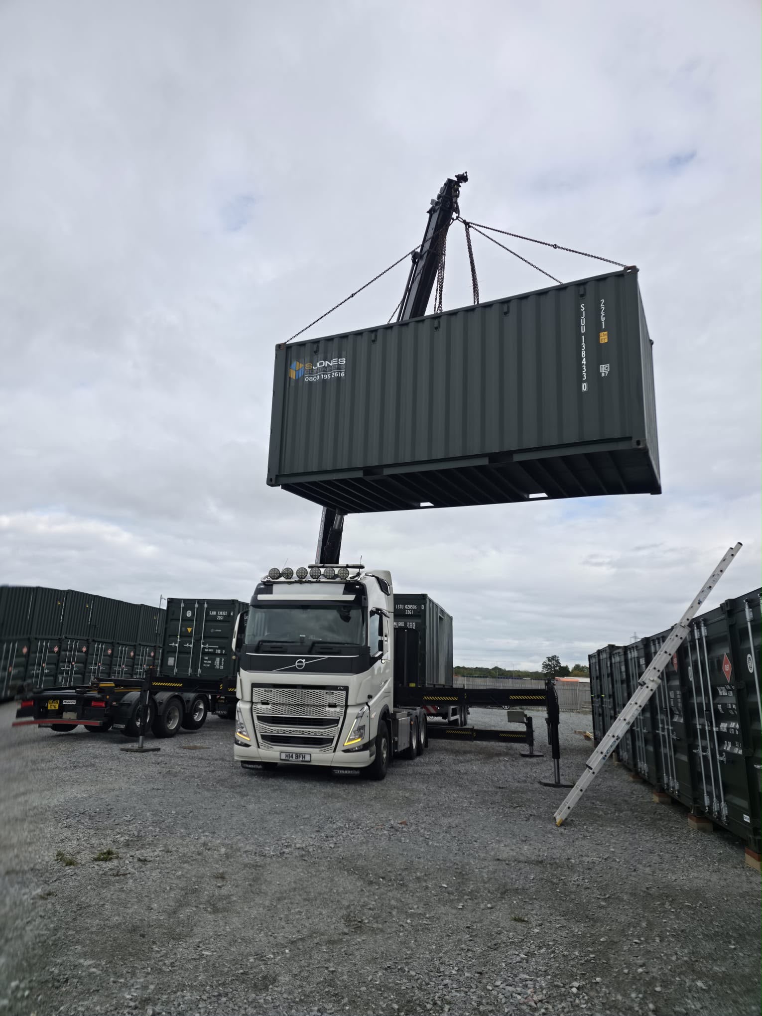 HIAB container lift